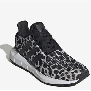 Adidas Swift Run 1.0 Leopard Print Sneakers, size 6 NWOB